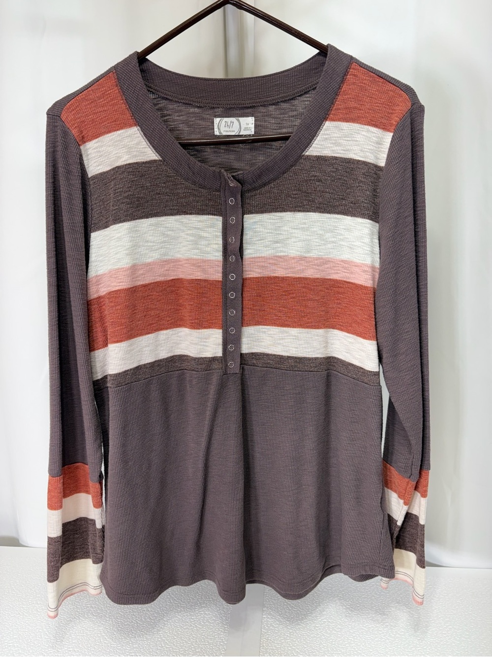 2/7 Brand Long-Sleeve Striped Henley Top in Rust, Taupe & Cream 3576